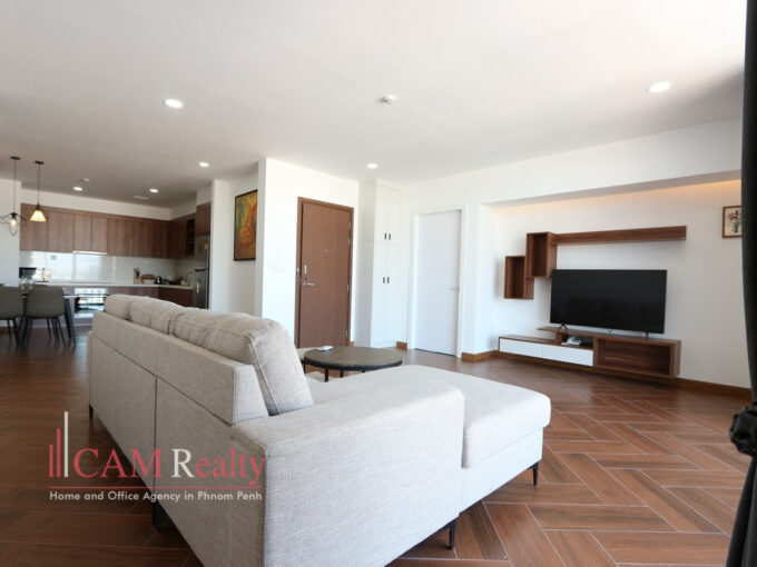 BKK1 | Spacious 3 bedrooms serviced apartment for rent in Phnom Penh | Rooftop pool, Gym, Steam & Sauna