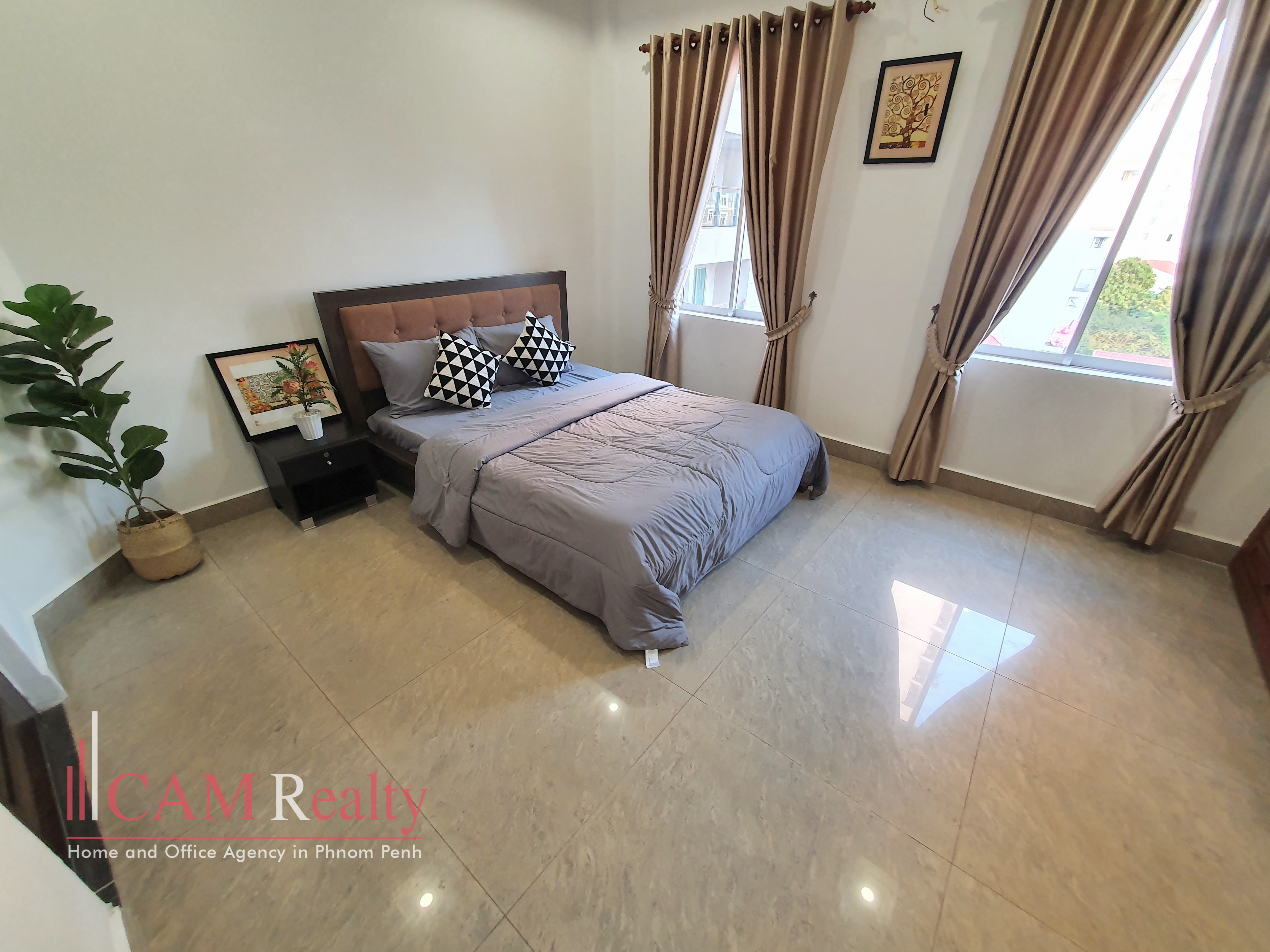Southern Tonle Bassac area| Spacious western style 2 bedrooms apartment for rent in Phnom Penh| Rooftop pool & gym
