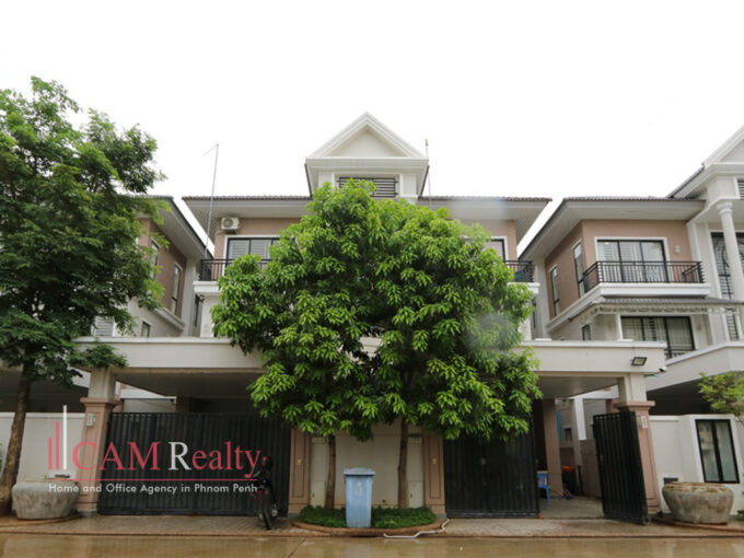 villa in gated community for rent in Hun Sen Blvd. – Phnom Penh