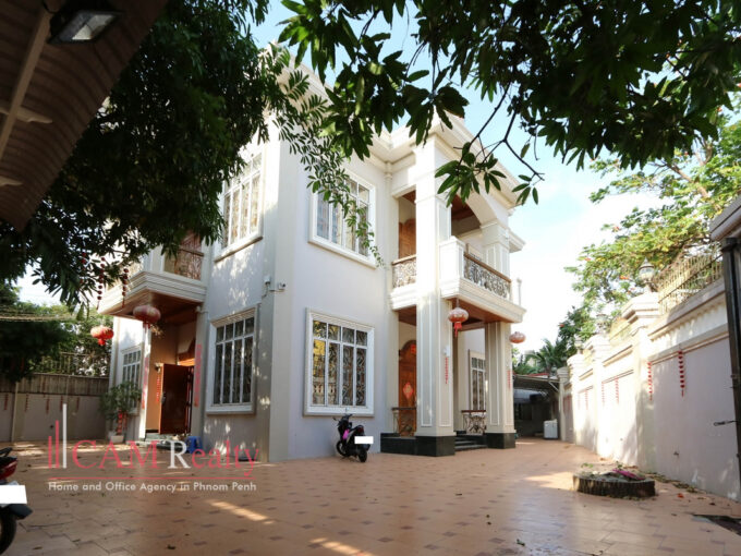 villa for rent in Sangkat Boeng Kak Ti Muoy, Khan Tuol Kork, Phnom Penh - VL3273168