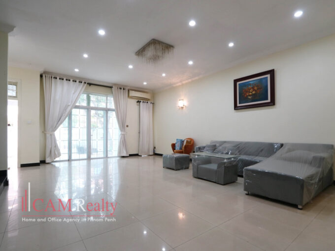 villa for rent in Bassac Garden City, Sangkat Tonle Bassac, Khan Chamkarmon, Phnom Penh - VL3282168