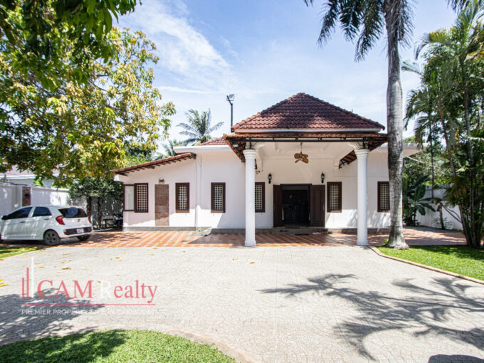 3 Bedroom Villa For Rent in Preaek Aeng